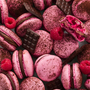 Csokis málnás macaron – SUGAR! Cukrászda